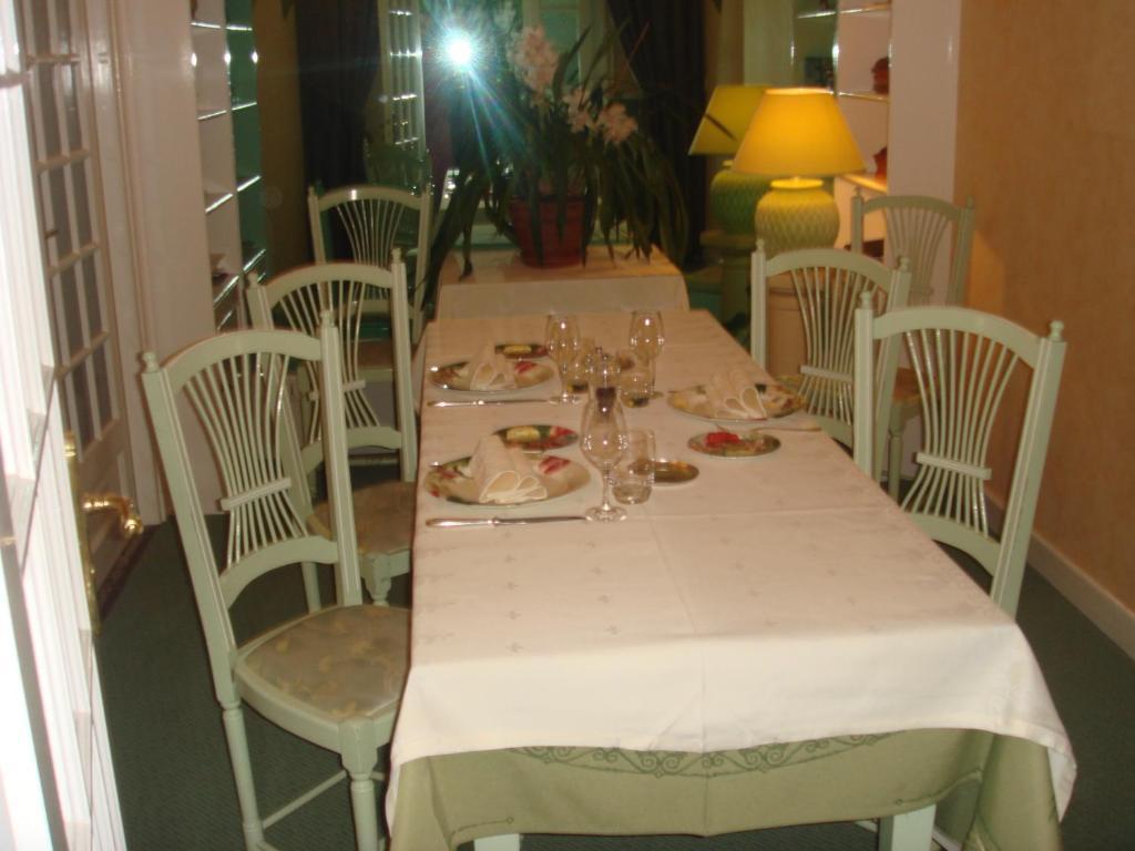 La Poste Hotell Vitry-le-François Exteriör bild