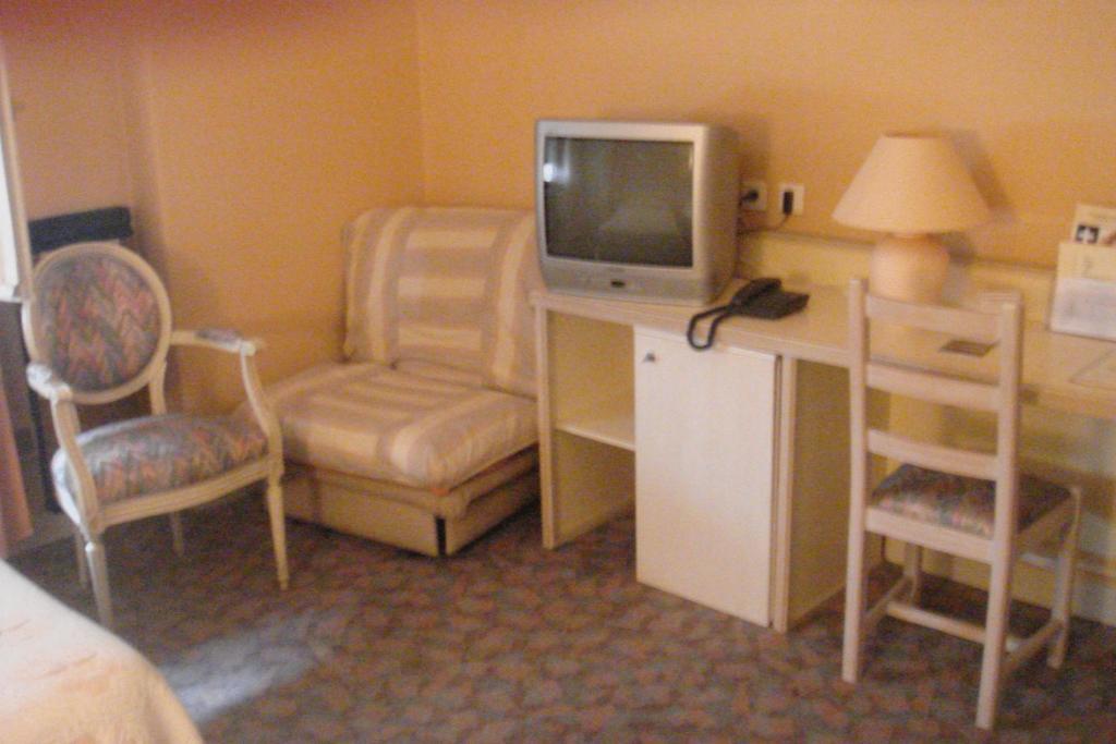 La Poste Hotell Vitry-le-François Exteriör bild