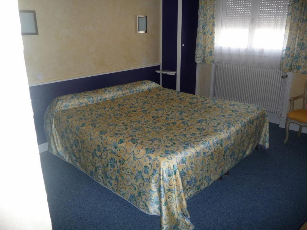 La Poste Hotell Vitry-le-François Exteriör bild