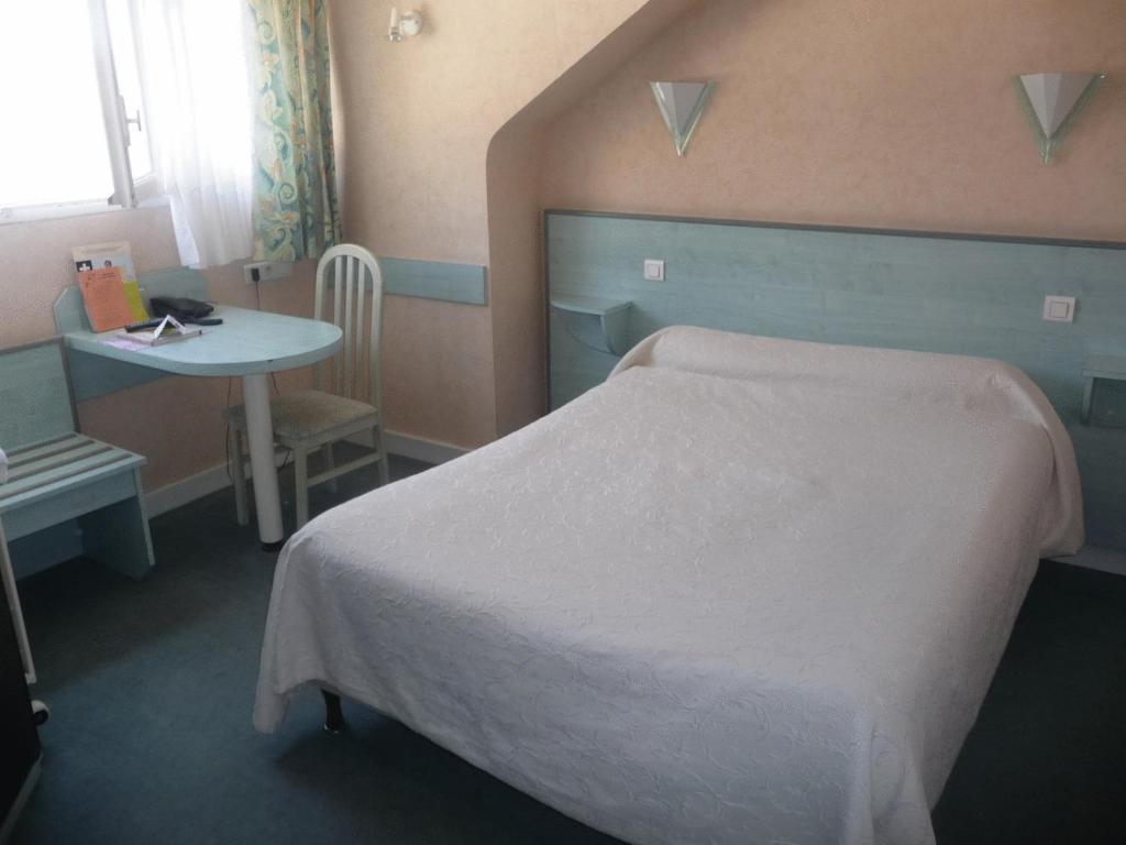 La Poste Hotell Vitry-le-François Exteriör bild